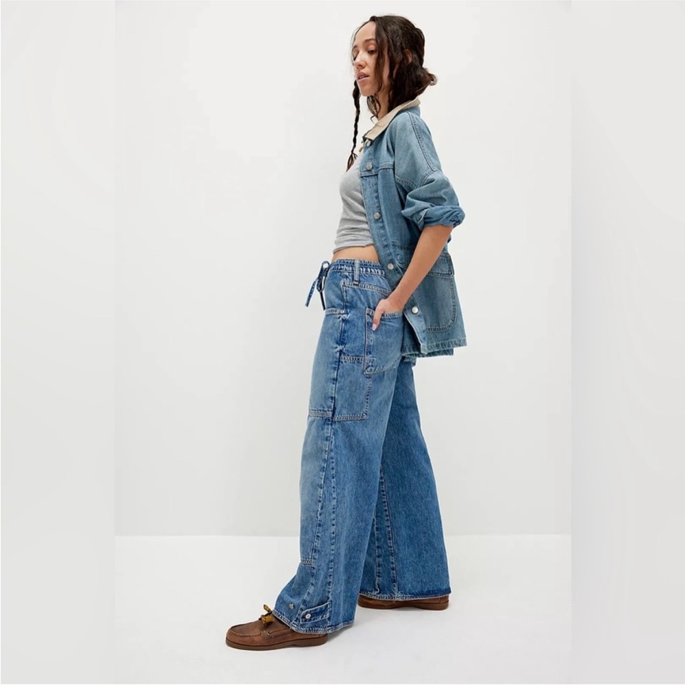Washed Denim Wide-Leg Jeans - Picture 10 of 13